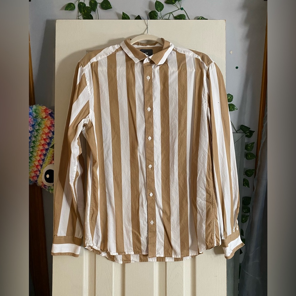 H&M Medium Tan/White Button Up